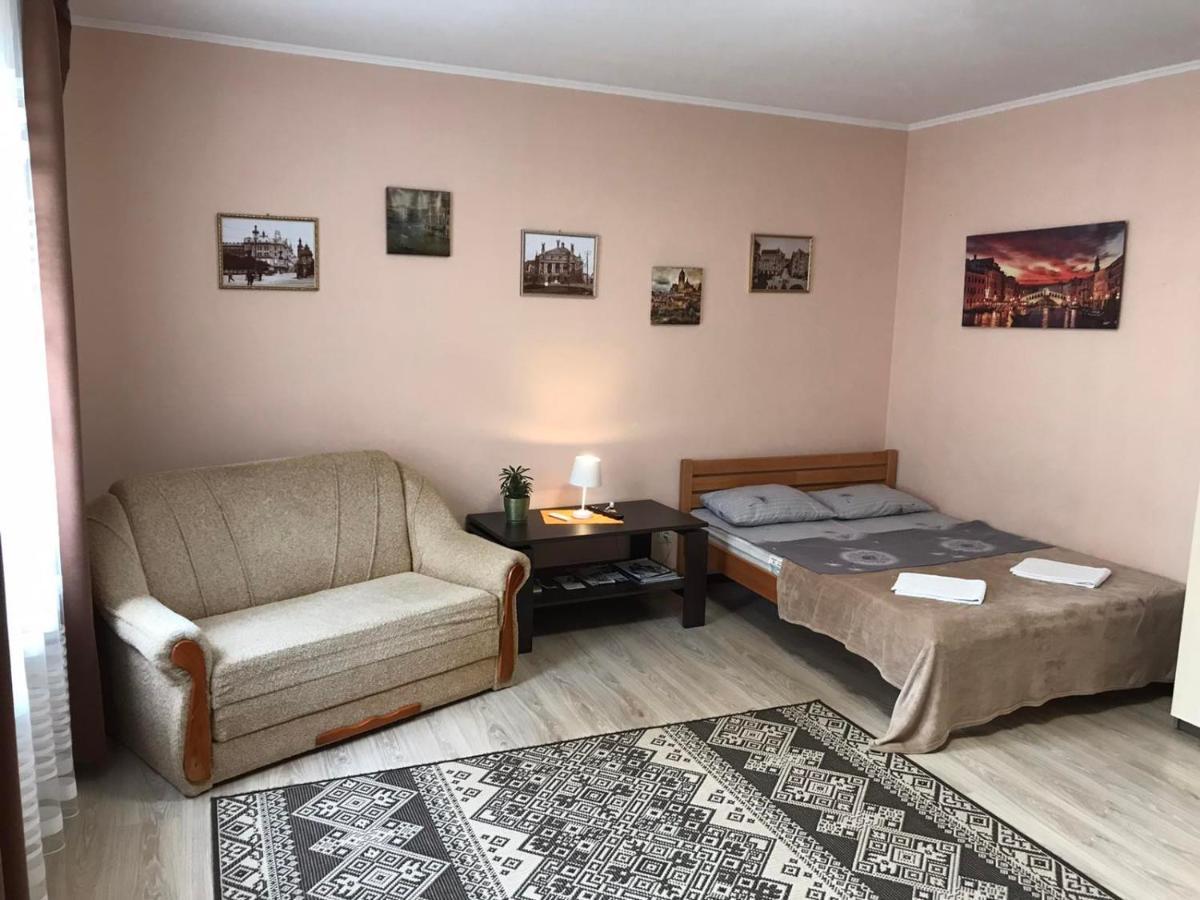 Apartment Near The Forum Mall Lviv Extérieur photo