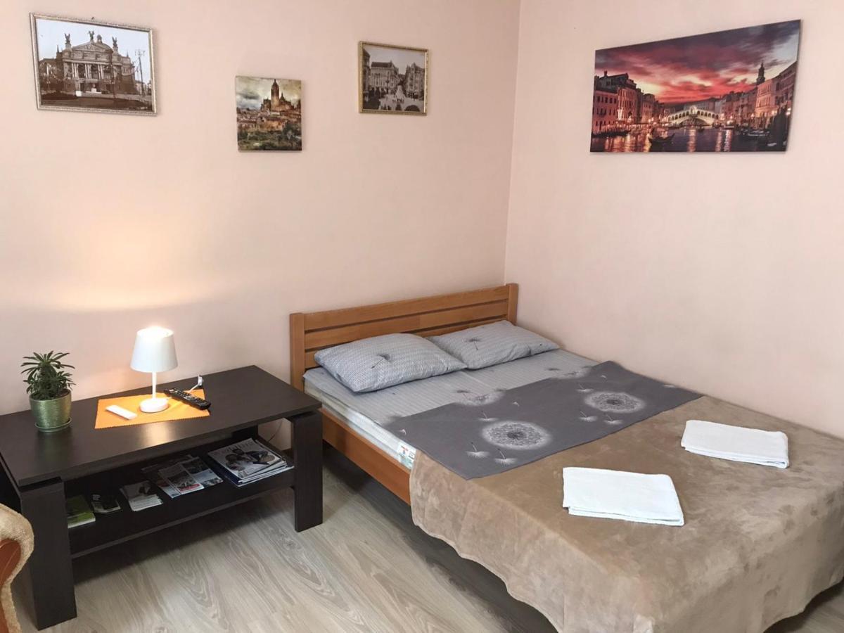 Apartment Near The Forum Mall Lviv Extérieur photo
