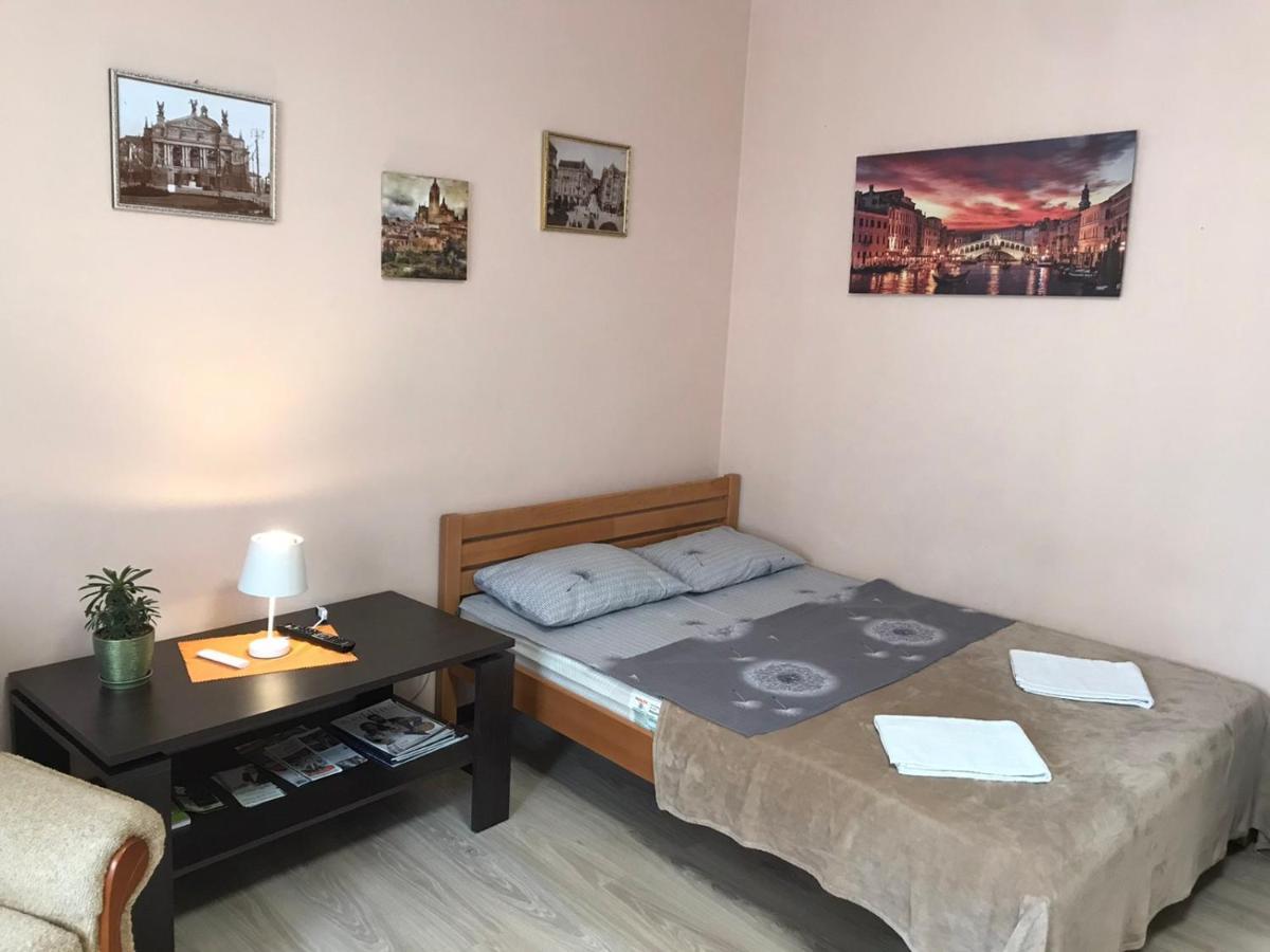Apartment Near The Forum Mall Lviv Extérieur photo