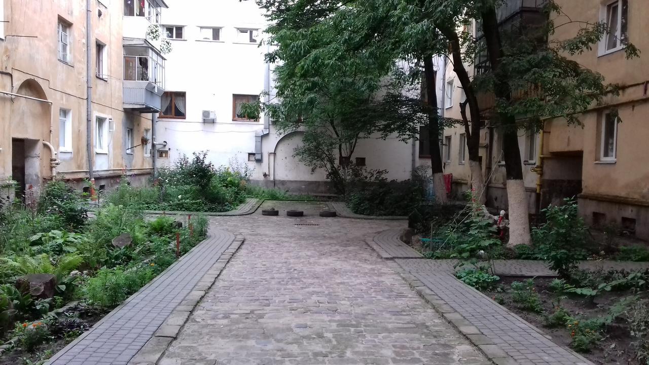 Apartment Near The Forum Mall Lviv Extérieur photo
