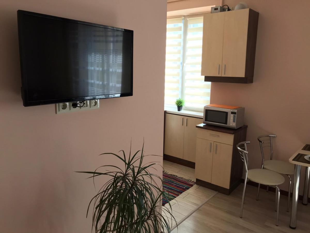 Apartment Near The Forum Mall Lviv Extérieur photo
